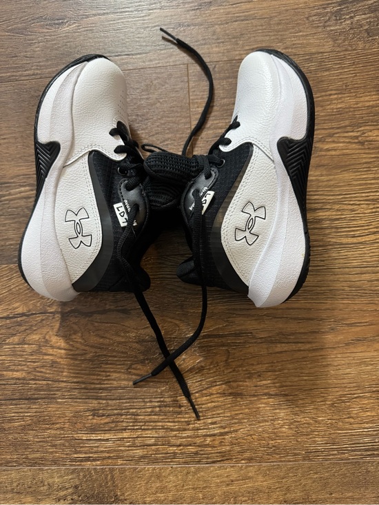 Under Armour Other - Little Boys Under Armour Basketball Shoes Youth Sneakers Black White Size 12.5K